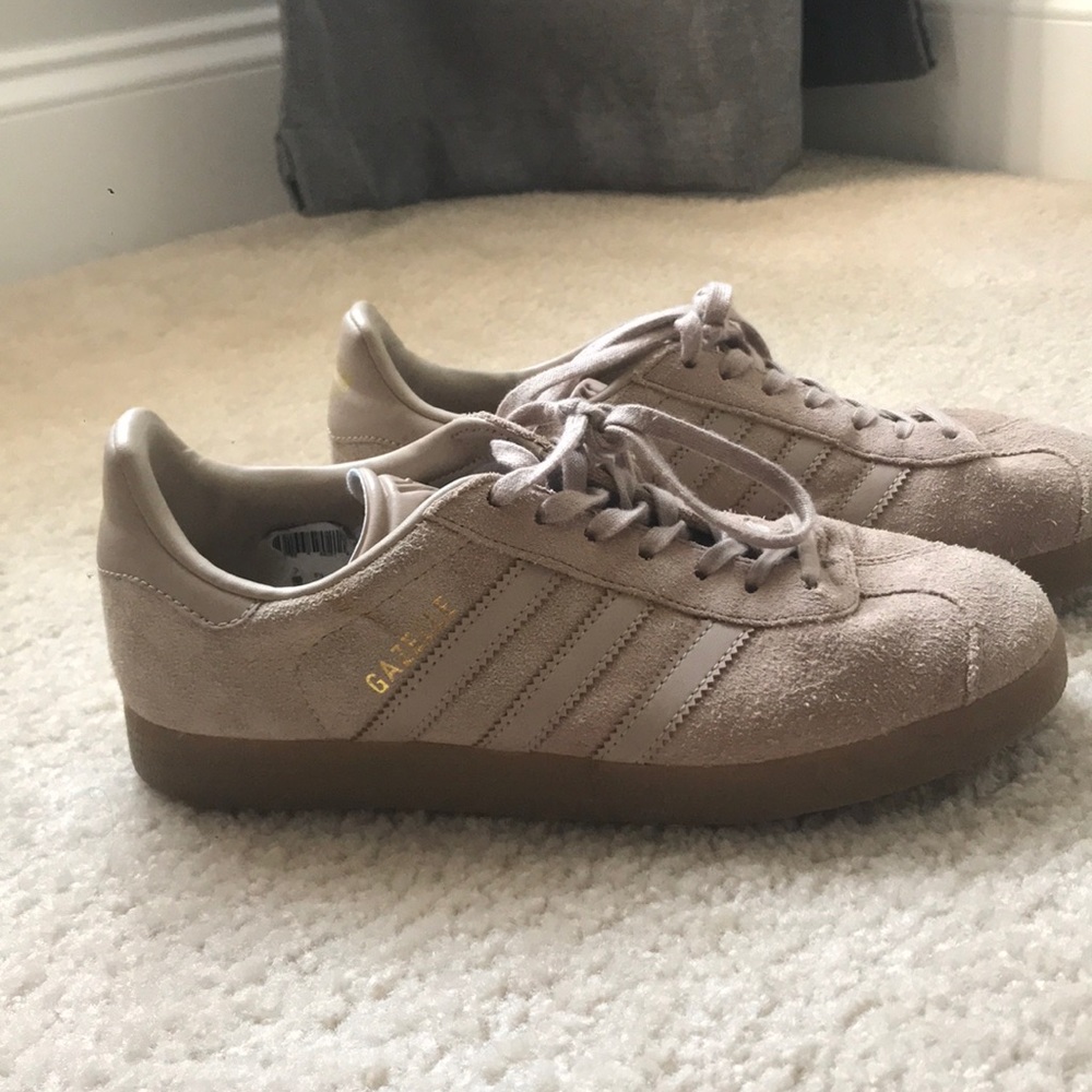 Adidas Gazelle - beige with gold accents.